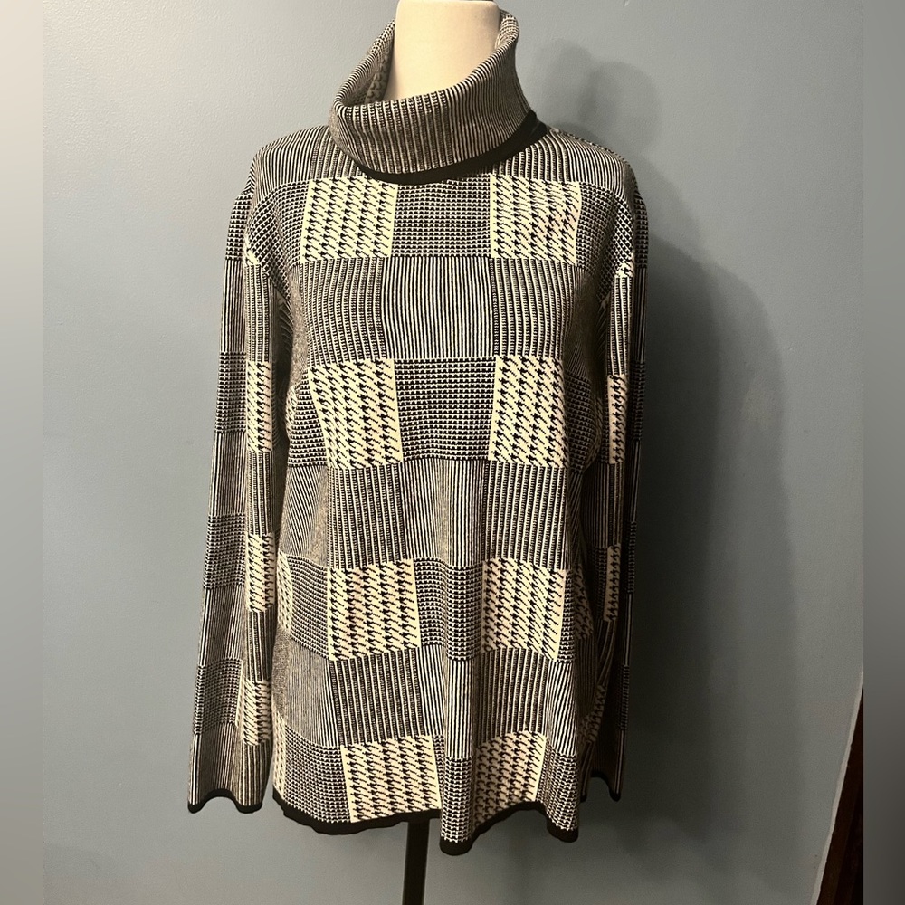 Bellini Woman’s Super Soft Sweater!